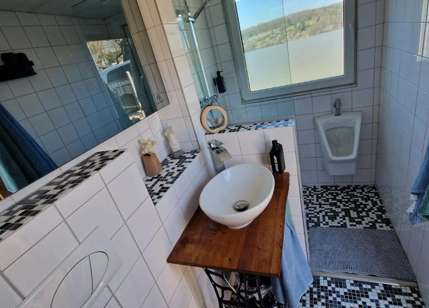Henrys Cozy Tiny House - Ruhig, Garten, Terrasse Wurzburg