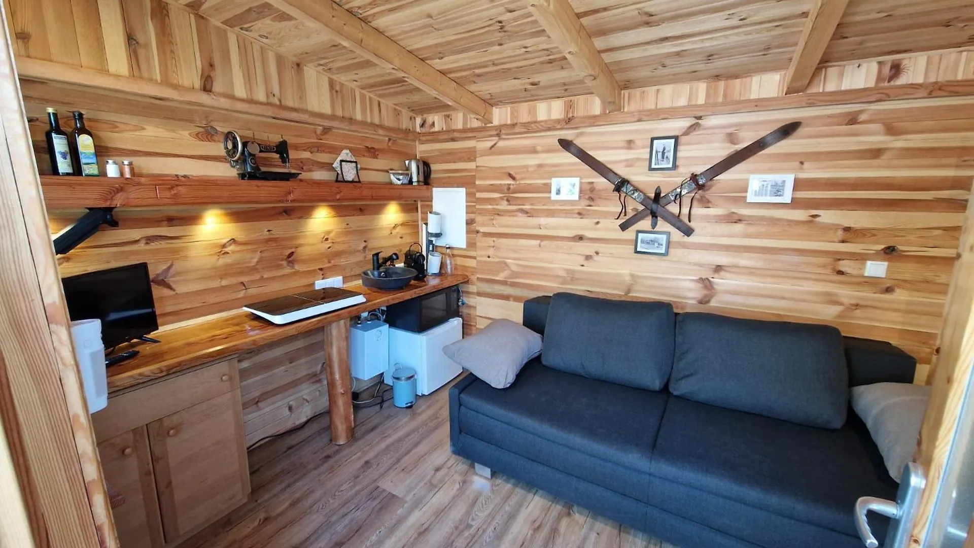 Henrys Cozy Tiny House - Ruhig, Garten, Terrasse Wurzburg 0*,  Germany